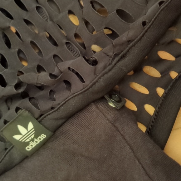 Adidas two piece t-shirt size L - Picture 9 of 9